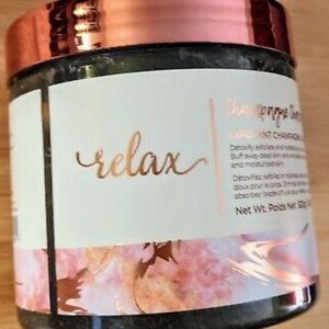 Manna Kadar Relax Champagne Charcoal Scrub